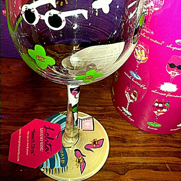 Lolita - Picture 3 of 7